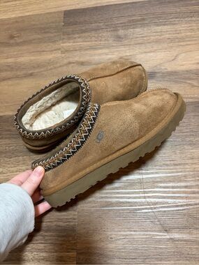 Ugg Tasman slippers